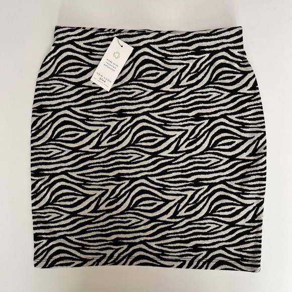 New Look Dresses & Skirts - New Look Zebra Tube Skirt, Animal Print Pencil Skirt, Black and White Skirts‎ H7
